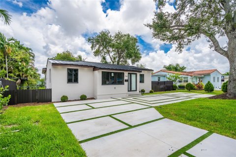 Casa en venta en Miami Springs, Florida, 3 dormitorios, 133.97 m2 № 1233922 - foto 3