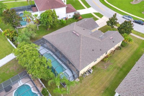 Villa ou maison à vendre à Kissimmee, Floride: 4 chambres, 214.42 m2 № 1303258 - photo 9