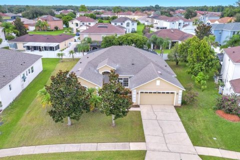 Villa ou maison à vendre à Kissimmee, Floride: 4 chambres, 214.42 m2 № 1303258 - photo 4