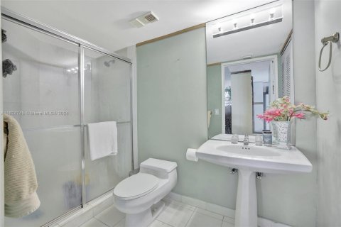 Купить кондоминиум в Авентура, Флорида 2 спальни, 126.44м2, № 1272760 - фото 26