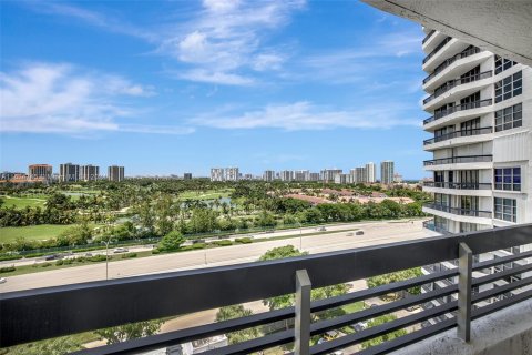 Condo in Aventura, Florida, 2 bedrooms  № 1272760 - photo 12