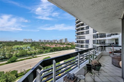 Condo in Aventura, Florida, 2 bedrooms  № 1272760 - photo 9