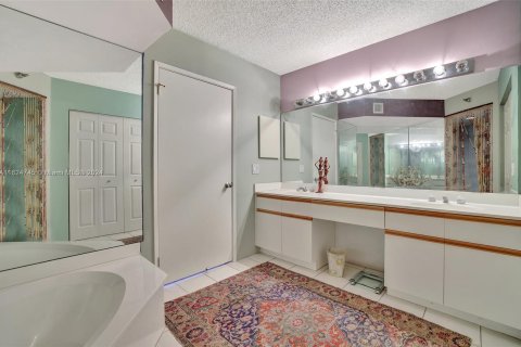 Condo in Aventura, Florida, 2 bedrooms  № 1272760 - photo 21