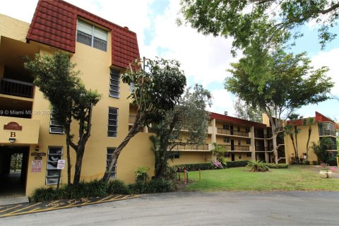 Condominio en venta en Miramar, Florida, 2 dormitorios, 96.62 m2 № 1187481 - foto 7