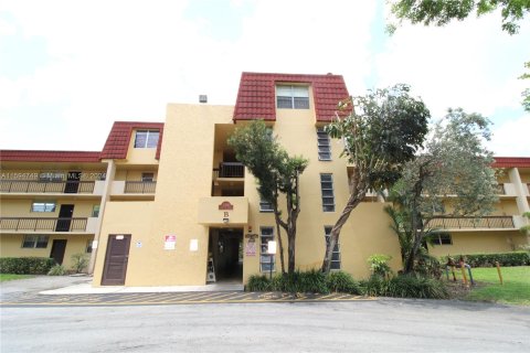 Condominio en venta en Miramar, Florida, 2 dormitorios, 96.62 m2 № 1187481 - foto 9