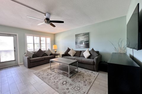 Condo in West Palm Beach, Florida, 2 bedrooms  № 1031881 - photo 14