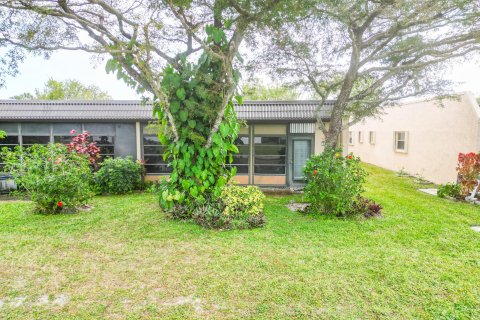 Casa en venta en West Palm Beach, Florida, 2 dormitorios, 93 m2 № 1031882 - foto 23