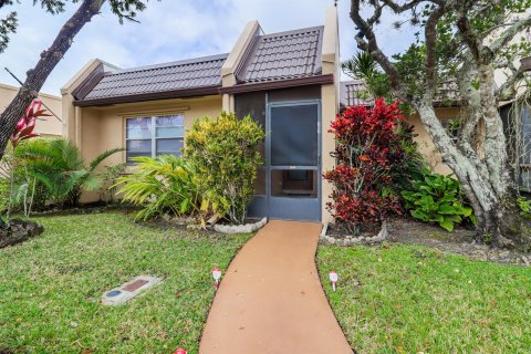 Casa en venta en West Palm Beach, Florida, 2 dormitorios, 93 m2 № 1031882 - foto 24