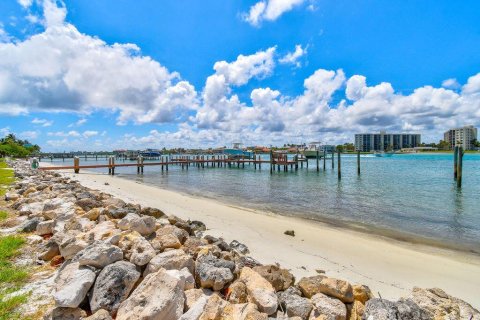 Condo in Jupiter, Florida, 3 bedrooms  № 1171123 - photo 19