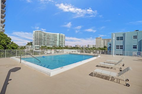 Copropriété à vendre à Pompano Beach, Floride: 1 chambre, 68.56 m2 № 1224901 - photo 19