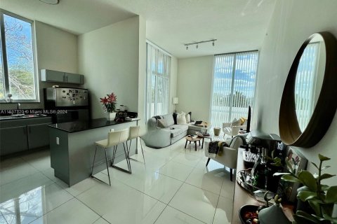 Condominio en venta en Miami, Florida, 1 dormitorio, 57.23 m2 № 1040116 - foto 3