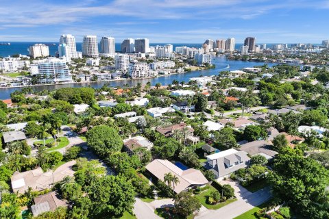 Villa ou maison à vendre à Fort Lauderdale, Floride: 4 chambres, 229.47 m2 № 1072471 - photo 2