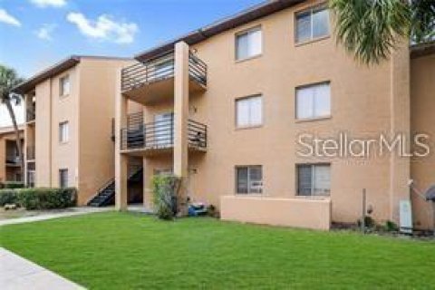 Copropriété à vendre à Orlando, Floride: 2 chambres, 99.68 m2 № 1391422 - photo 1