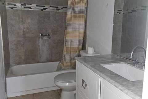 Copropriété à vendre à Orlando, Floride: 2 chambres, 99.68 m2 № 1391422 - photo 10