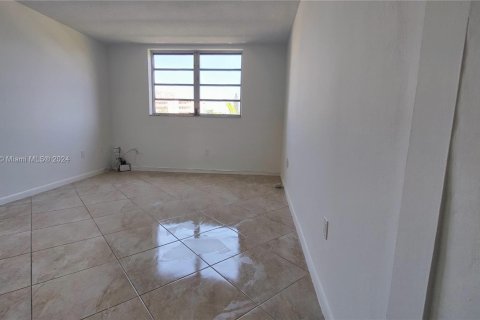 Copropriété à vendre à Aventura, Floride: 1 chambre, 71.35 m2 № 1241278 - photo 12