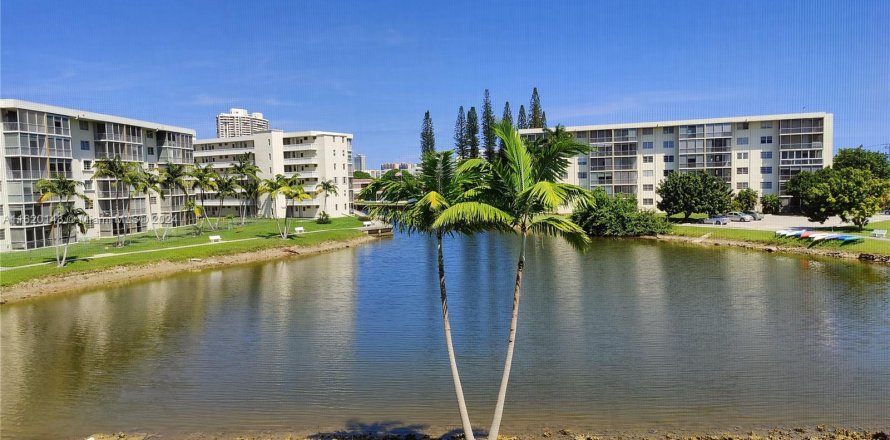 Condo in Aventura, Florida, 1 bedroom  № 1241278