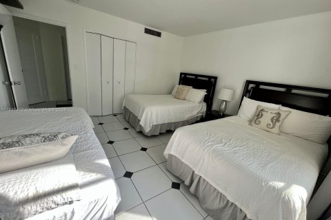 Condominio en venta en Miami Beach, Florida, 2 dormitorios, 126.35 m2 № 1021710 - foto 9