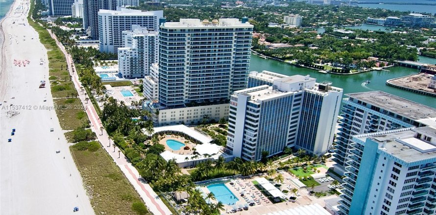 Condo à Miami Beach, Floride, 2 chambres  № 1021710