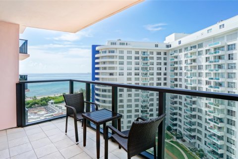 Copropriété à vendre à Miami Beach, Floride: 2 chambres, 89.19 m2 № 1079684 - photo 26