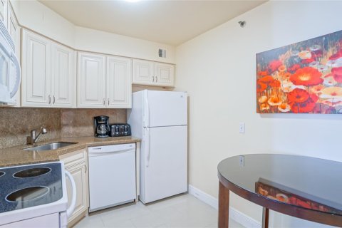 Condo in Miami Beach, Florida, 2 bedrooms  № 1079684 - photo 23