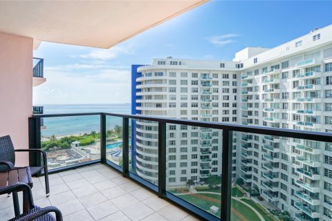 Copropriété à vendre à Miami Beach, Floride: 2 chambres, 89.19 m2 № 1079684 - photo 18