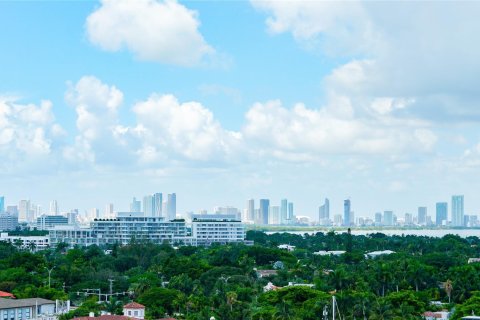 Condo in Miami Beach, Florida, 2 bedrooms  № 1079684 - photo 1