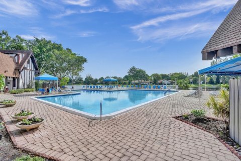 Condominio en venta en Lauderhill, Florida, 1 dormitorio, 74.32 m2 № 1079736 - foto 19