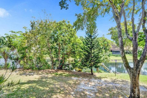 Condo in Lauderhill, Florida, 1 bedroom  № 1079736 - photo 5