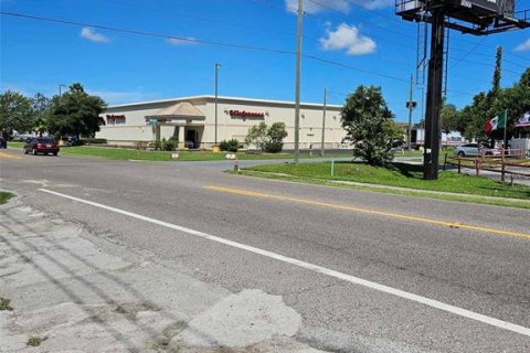 Commercial property in New Port Richey, Florida № 1339176 - photo 25