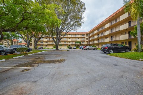 Condominio en venta en Lauderhill, Florida, 2 dormitorios № 1031271 - foto 8