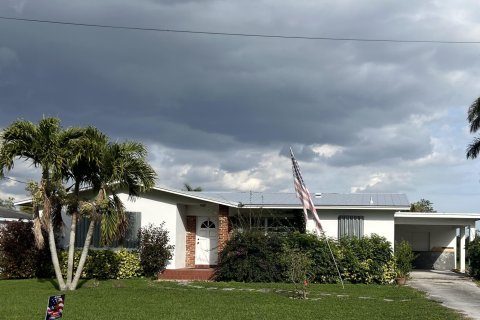 Casa en venta en Pahokee, Florida, 3 dormitorios, 144.37 m2 № 1043092 - foto 2