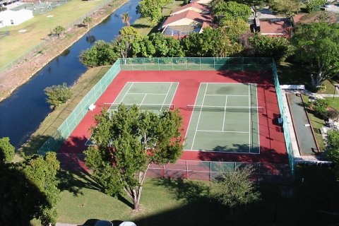 Copropriété à vendre à Coral Springs, Floride: 2 chambres, 125.42 m2 № 1043095 - photo 9