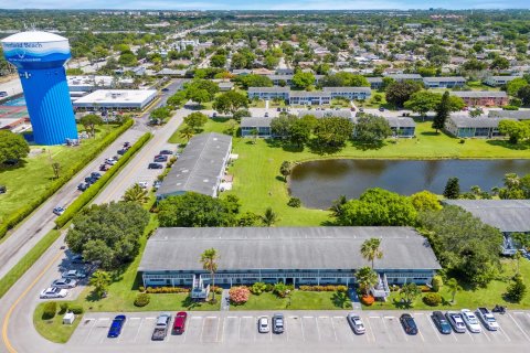 Condo in Deerfield Beach, Florida, 1 bedroom  № 1210443 - photo 1