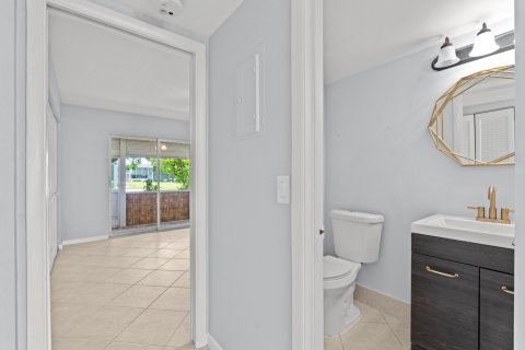 Condo in Deerfield Beach, Florida, 1 bedroom  № 1210443 - photo 22