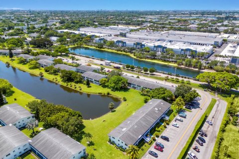 Condo in Deerfield Beach, Florida, 1 bedroom  № 1210443 - photo 3