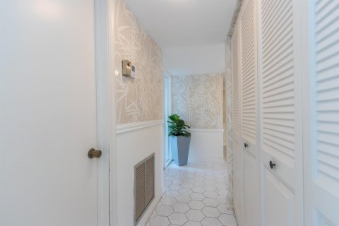 Condo in Boca Raton, Florida, 2 bedrooms  № 1222614 - photo 11