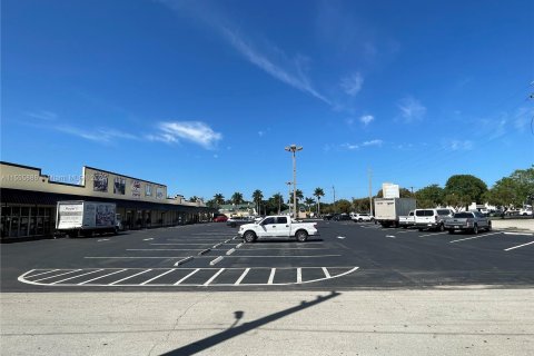 Commercial property in Clewiston, Florida № 1077371 - photo 9