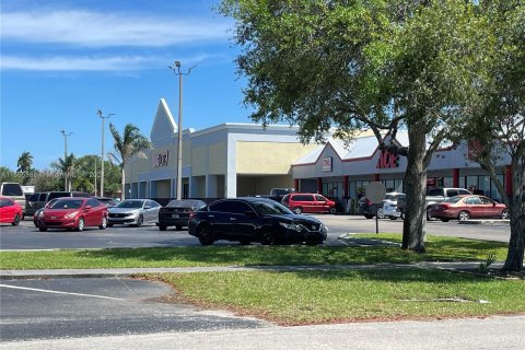Commercial property in Clewiston, Florida № 1077371 - photo 18