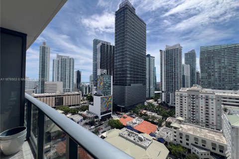 Condominio en venta en Miami, Florida, 1 dormitorio, 79.06 m2 № 1401386 - foto 3