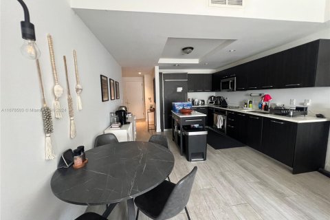 Condominio en venta en Miami, Florida, 1 dormitorio, 79.06 m2 № 1401386 - foto 4