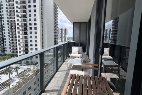 Condominio en venta en Miami, Florida, 1 dormitorio, 79.06 m2 № 1401386 - foto 13