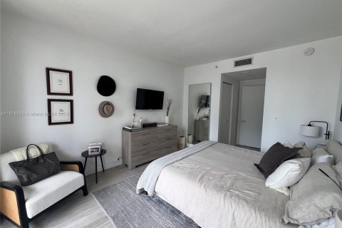 Condo in Miami, Florida, 1 bedroom  № 1401386 - photo 5