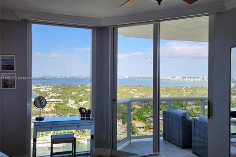 Condominio en venta en Miami Beach, Florida, 1 dormitorio, 102.19 m2 № 1074315 - foto 3