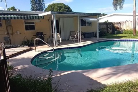 House in North Palm Beach, Florida 3 bedrooms, 105.54 sq.m. № 1358850 - photo 4