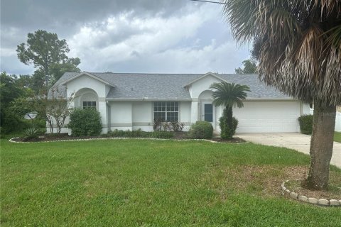 House in Deltona, Florida 3 bedrooms, 162.58 sq.m. № 1352304 - photo 2