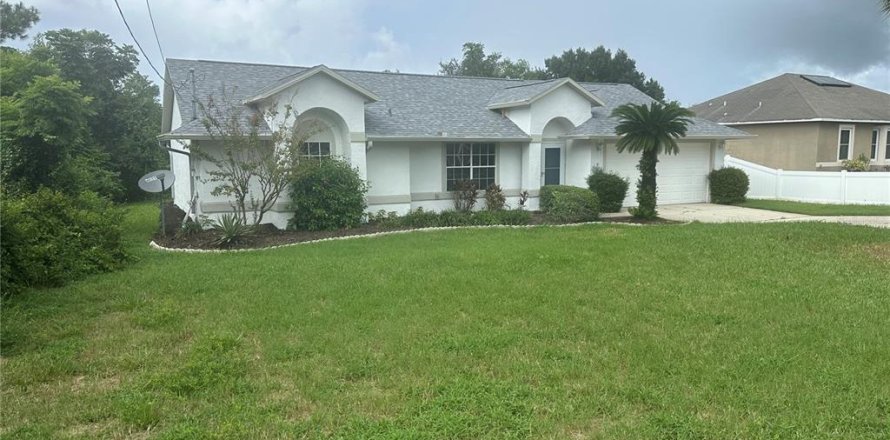 House in Deltona, Florida 3 bedrooms, 162.58 sq.m. № 1352304