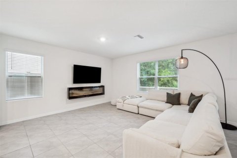 Casa en venta en New Port Richey, Florida, 4 dormitorios, 209.96 m2 № 1352288 - foto 6