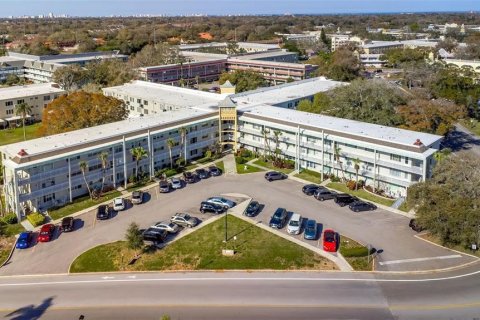 Condo in Clearwater, Florida, 2 bedrooms  № 1352305 - photo 20