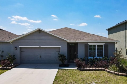 Villa ou maison à louer à Kissimmee, Floride: 4 chambres, 171.5 m2 № 1352289 - photo 1