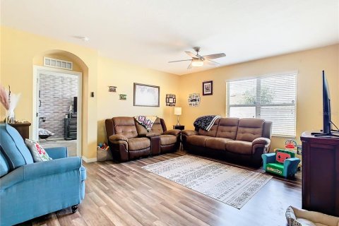 Casa en alquiler en Kissimmee, Florida, 4 dormitorios, 171.5 m2 № 1352289 - foto 4